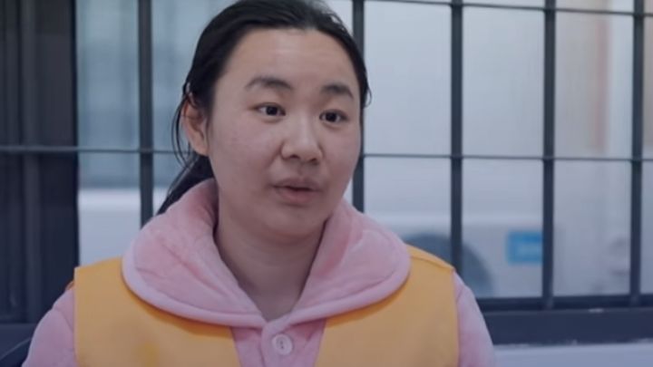 明珍珍临死前接受采访，讲述枪杀逃亡人员细节，竟面带笑意，毫无悔意，“既然人已经死了，就安排人把他们埋掉了”