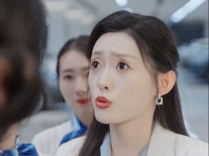 代驾误入系统，竟成为千亿富豪！：竟前妻重金求复合我却对钱不感兴趣