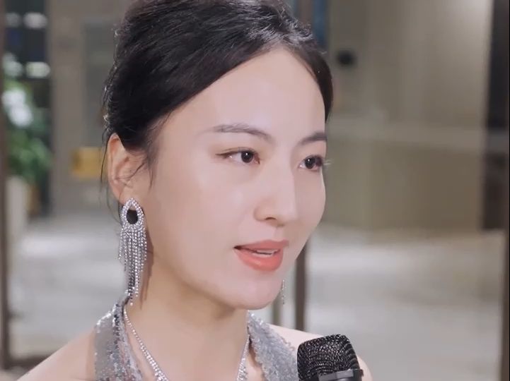 这部短剧太爽了！按头安利给每个人！-前妻重金求复合我却对钱不感兴趣