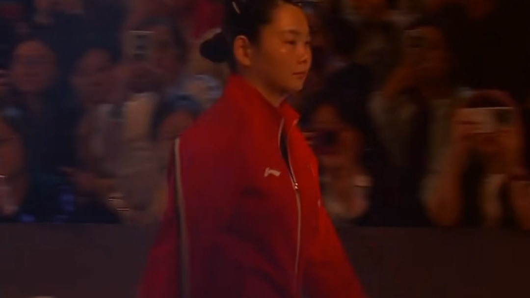 0-3！何卓佳不敌张本美和，8-4领先崩盘，遗憾无缘女单八强