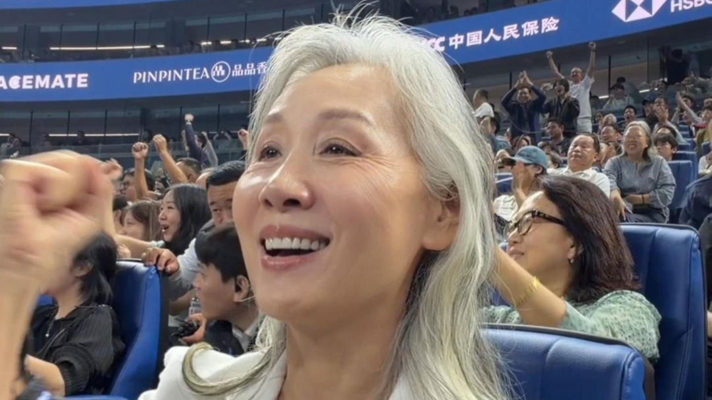 很激动见证郑钦文夺冠