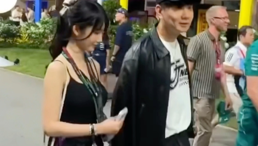 林俊杰对七七说不要害羞
