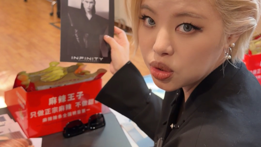 当你陪Carrie去米兰时装周casting...