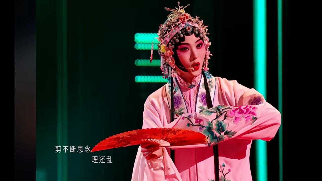 唐九洲挑战戏曲 好惊艳扮相