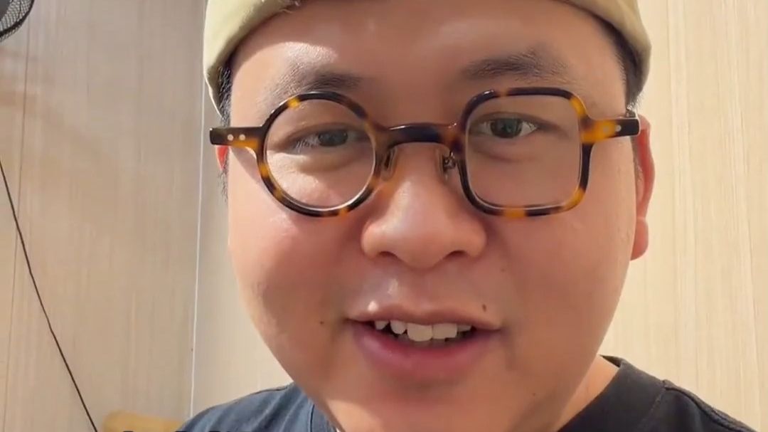 江苏，开店遇到连吃一个月，每次都稳定消费的“神仙顾客”，老板却说他连搭讪都不敢，这是为什么呢？