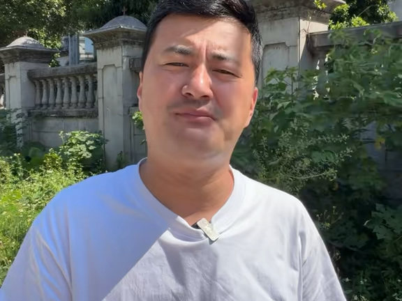 感谢张雪送来关怀，祝愿张雪销量再创新高，在国际赛事取得更优异的成绩，也顺便求粉丝指导一下我该怎么做#玩的就是真实
